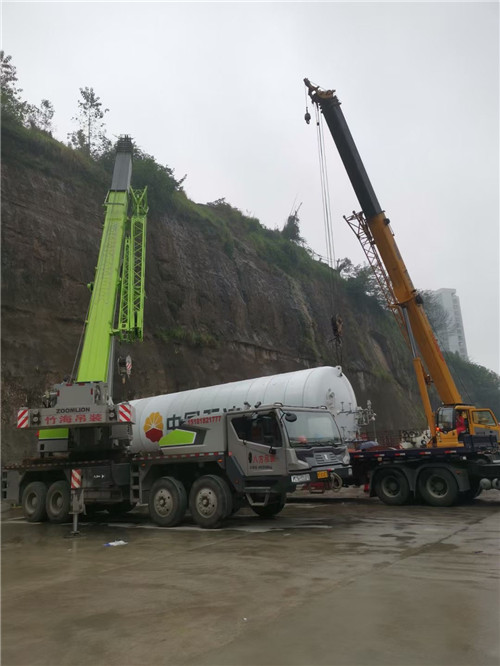 金林区“不怕风雨冻”—— 吊车的 “恶劣环境适应” 技术